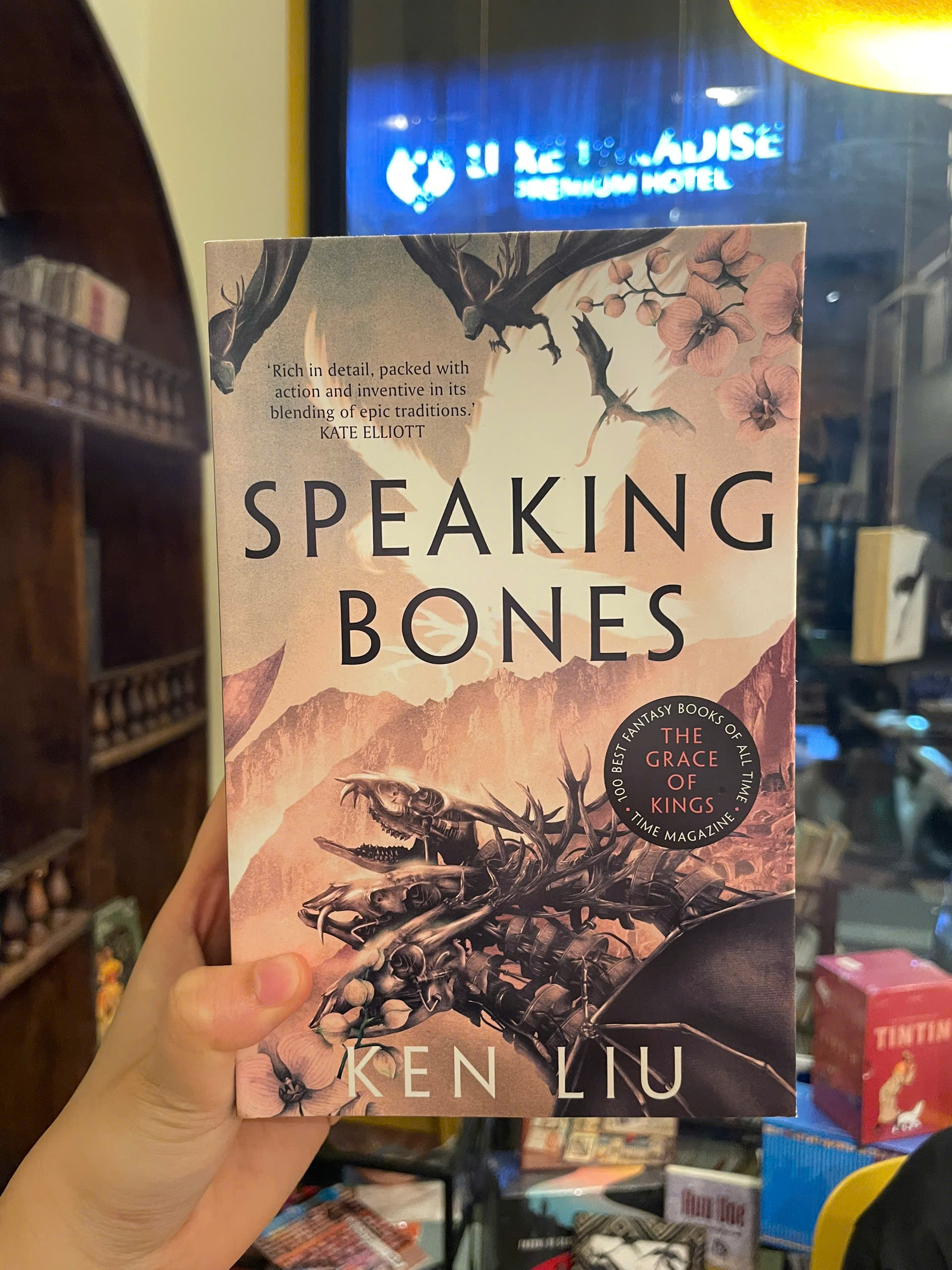 Sách - Speaking Bones by Ken Liu - Fantasy/Fiction/Epic Fantasy book in English - Ngoại Văn