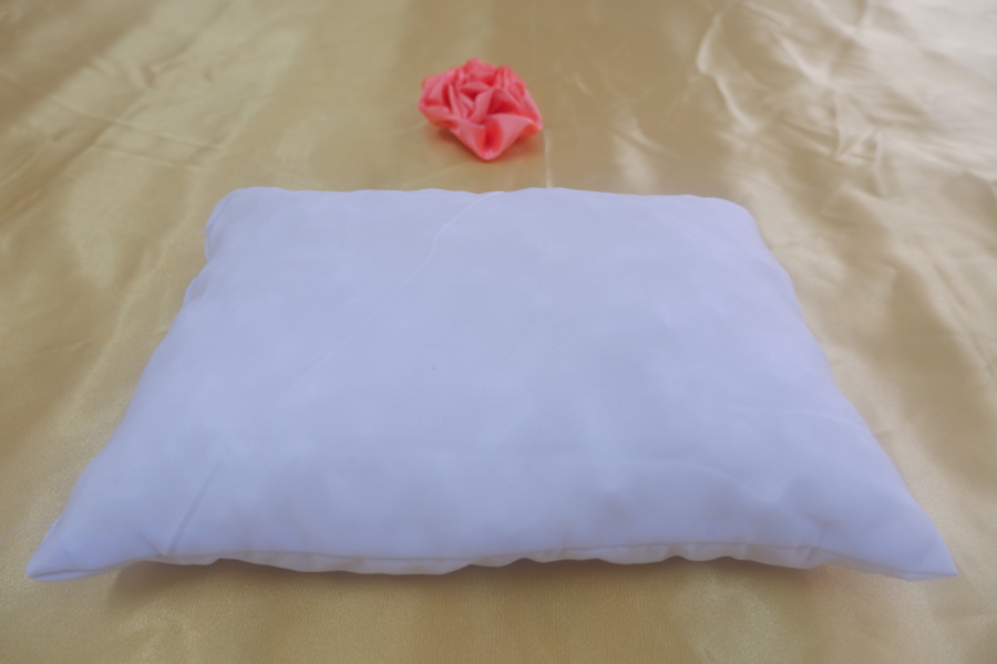 Gối trẻ em cao su nhuyễn thiên nhiên 100% , kích thước 20*27cm (tặng áo gối vải cotton)