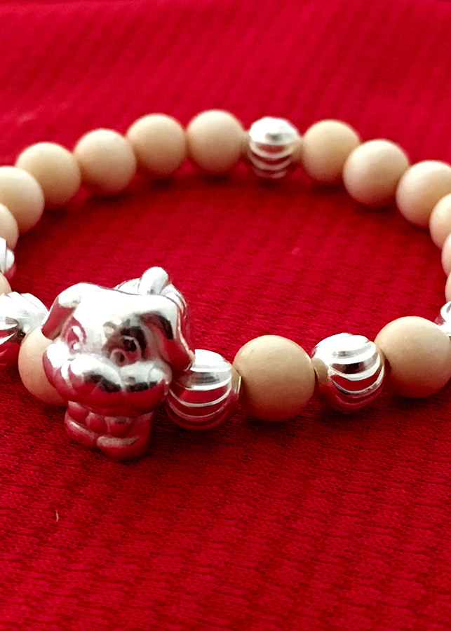 Vòng dâu trẻ em cham con chó Bạc QTJ - VTE01