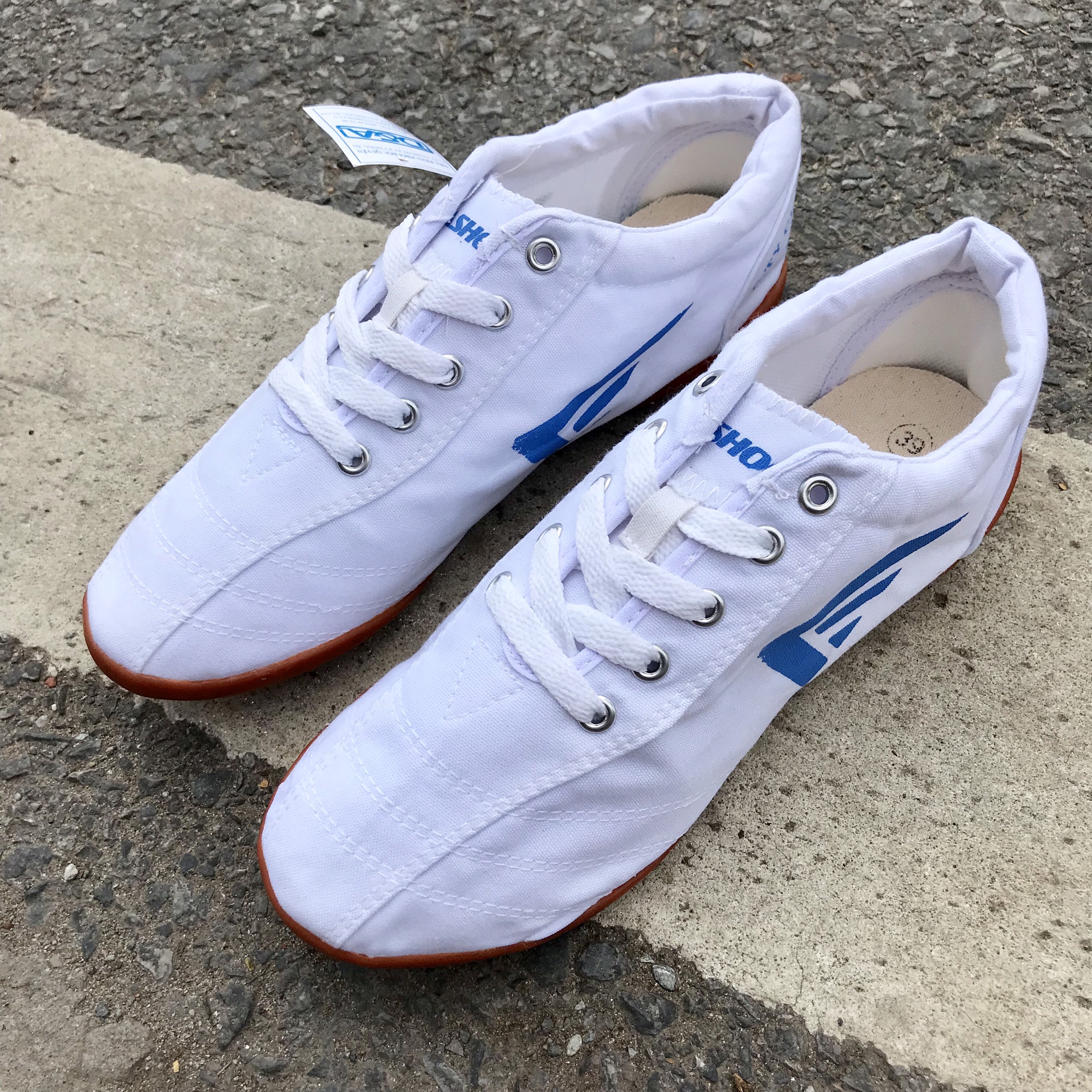 Siêu phẩm mẫu giày vải đá banh đá bóng cao cấp nhất năm 2022-2023