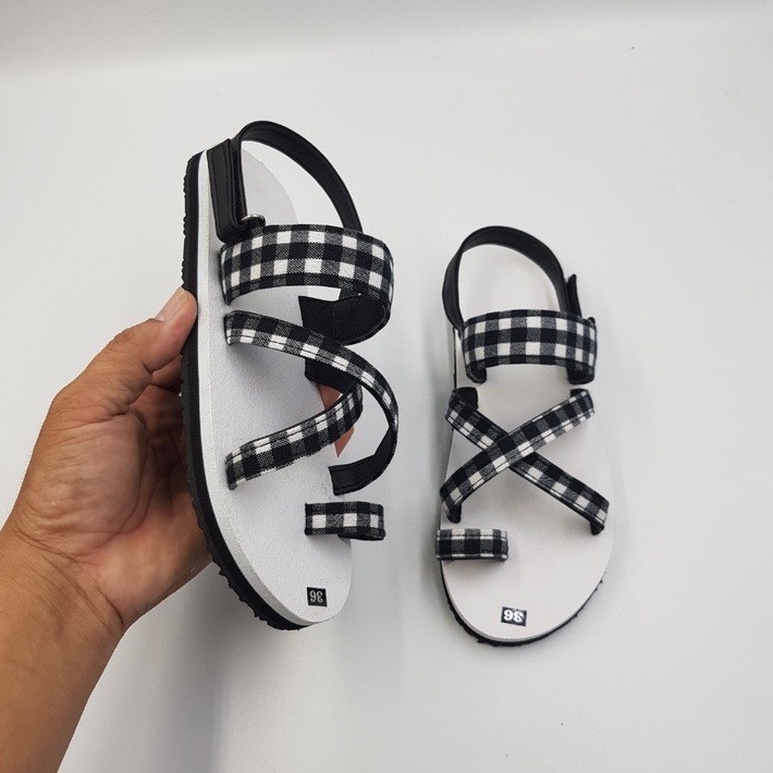 Dép sandal Nữ quai da mềm Đế bệt Cao Su ôm chân LYNA Sandal mã SD231