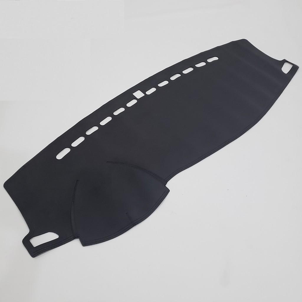 Thảm taplo ô tô Accent 2018 - 2019 loại da vân cacbon chống nắng, chống nứt vỡ taplo, thảm taplo Hyundai Accent