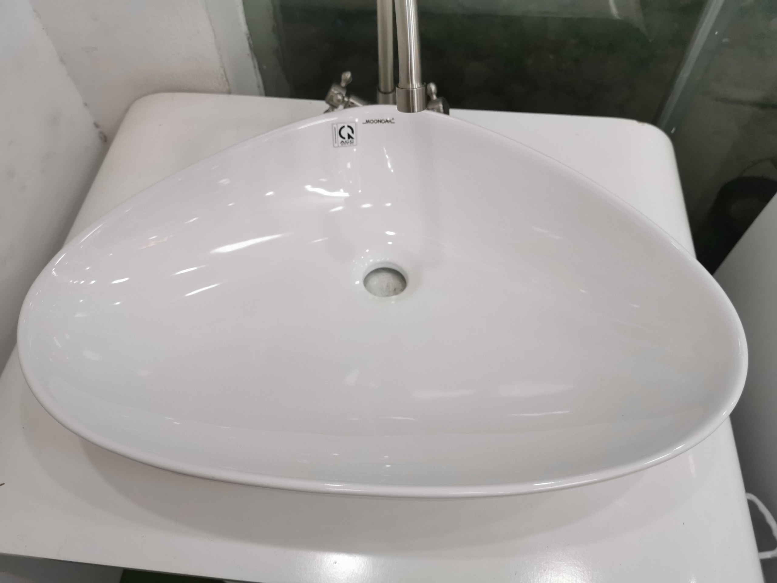 CHẬU LAVABO ĐẶT BÀN ĐÁ MEN NANO TRẮNG SÁNG