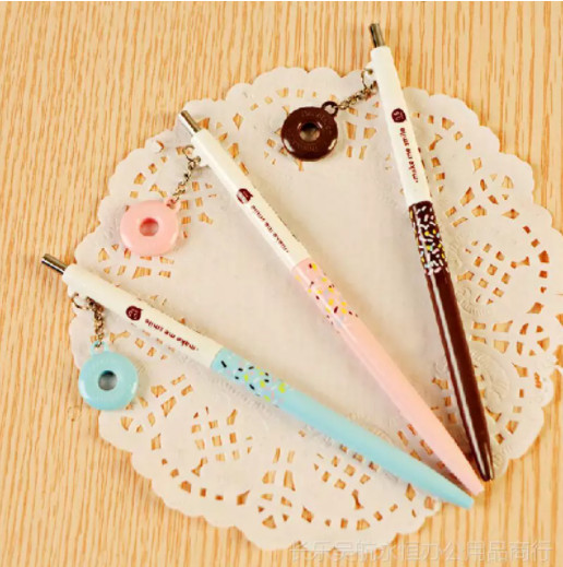 Combo 3 cây bút chì kim M&G AMP86108 0.5mm với 3 màu xanh, hồng, nâu có treo bánh Donut
