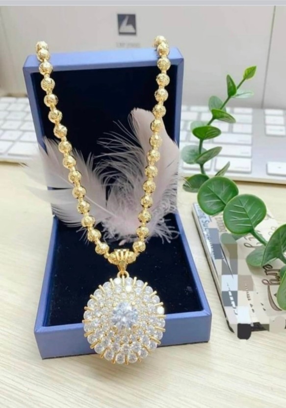 Dây chuyền nữ mạ vàng đính đá kiểu dáng tròn -- phù hợp với tất cả trang phục, dây chuyền đẹp, dây chuyền quý phái thanh lịch