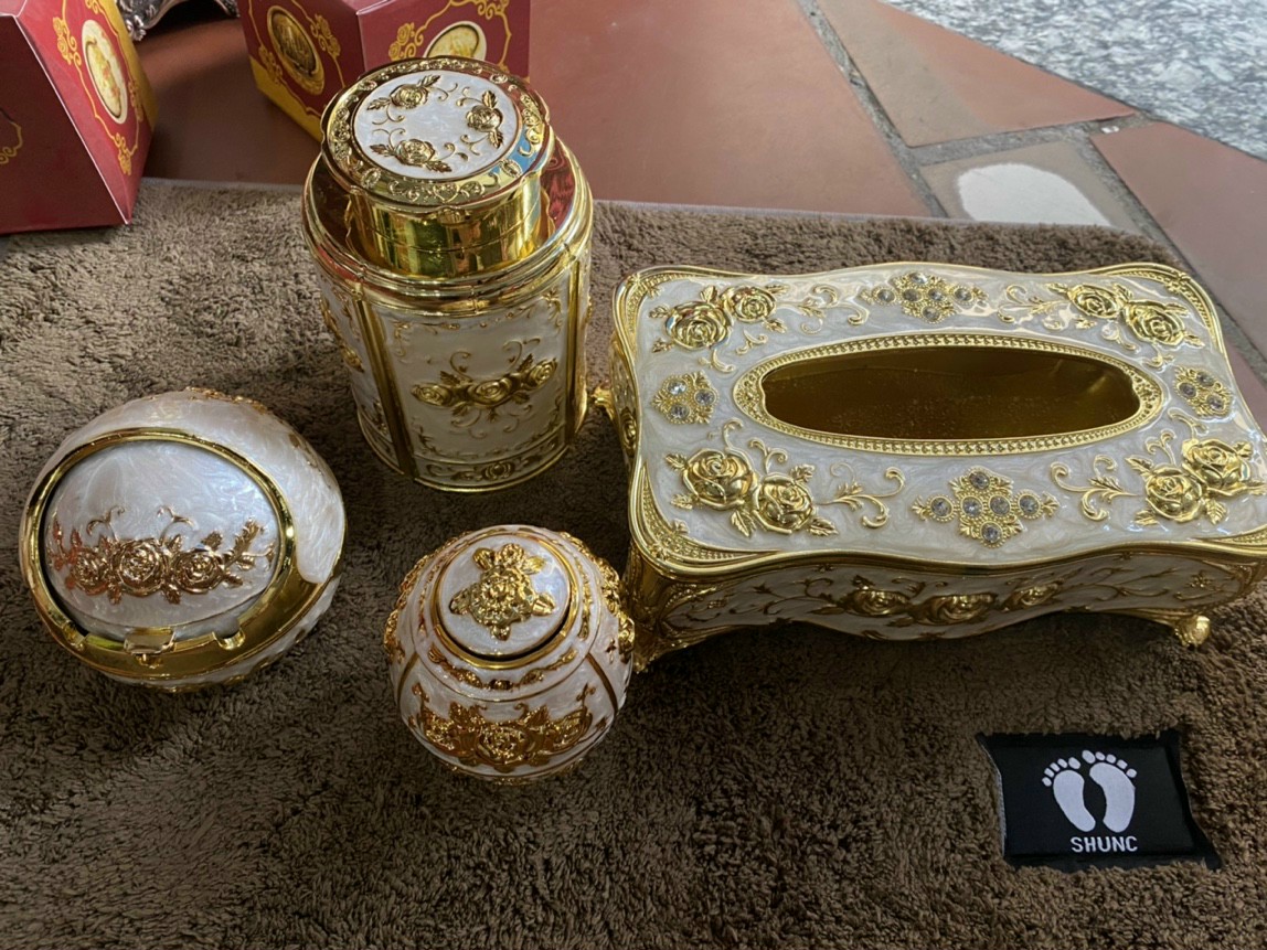 Combo phong cách hoàng gia cổ điển cao cấp để bàn mạ màu đồng hoa in nổi
