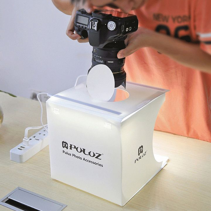 Hộp chụp sản phẩm Puluz 20x20 có 40 bóng led siêu sáng (Tặng kèm đế đèn led)