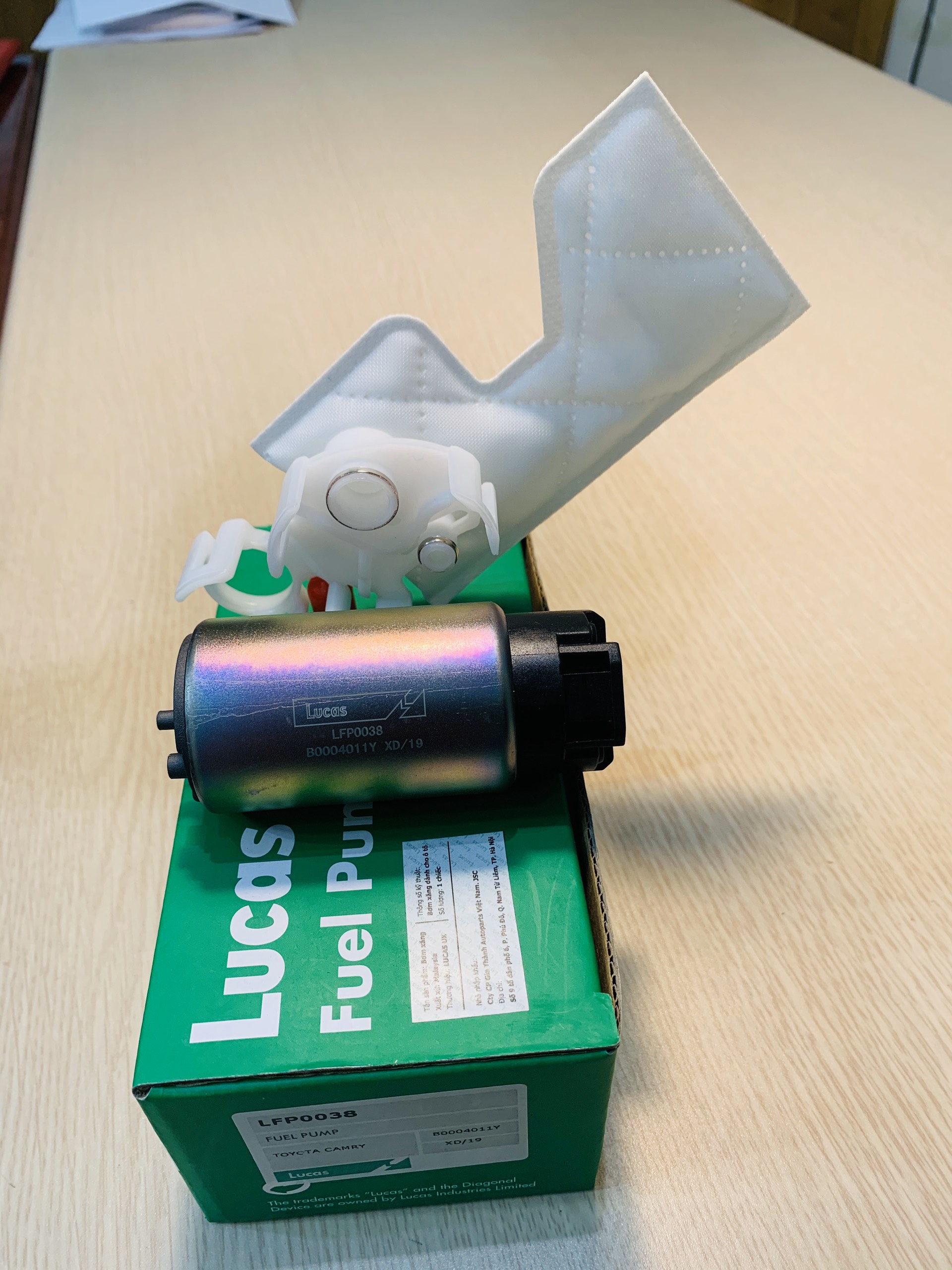 Bơm xăng ngắn cho xe Toyota Camry 2012 - 2014 nhãn hiệu Lucas LFP0038
