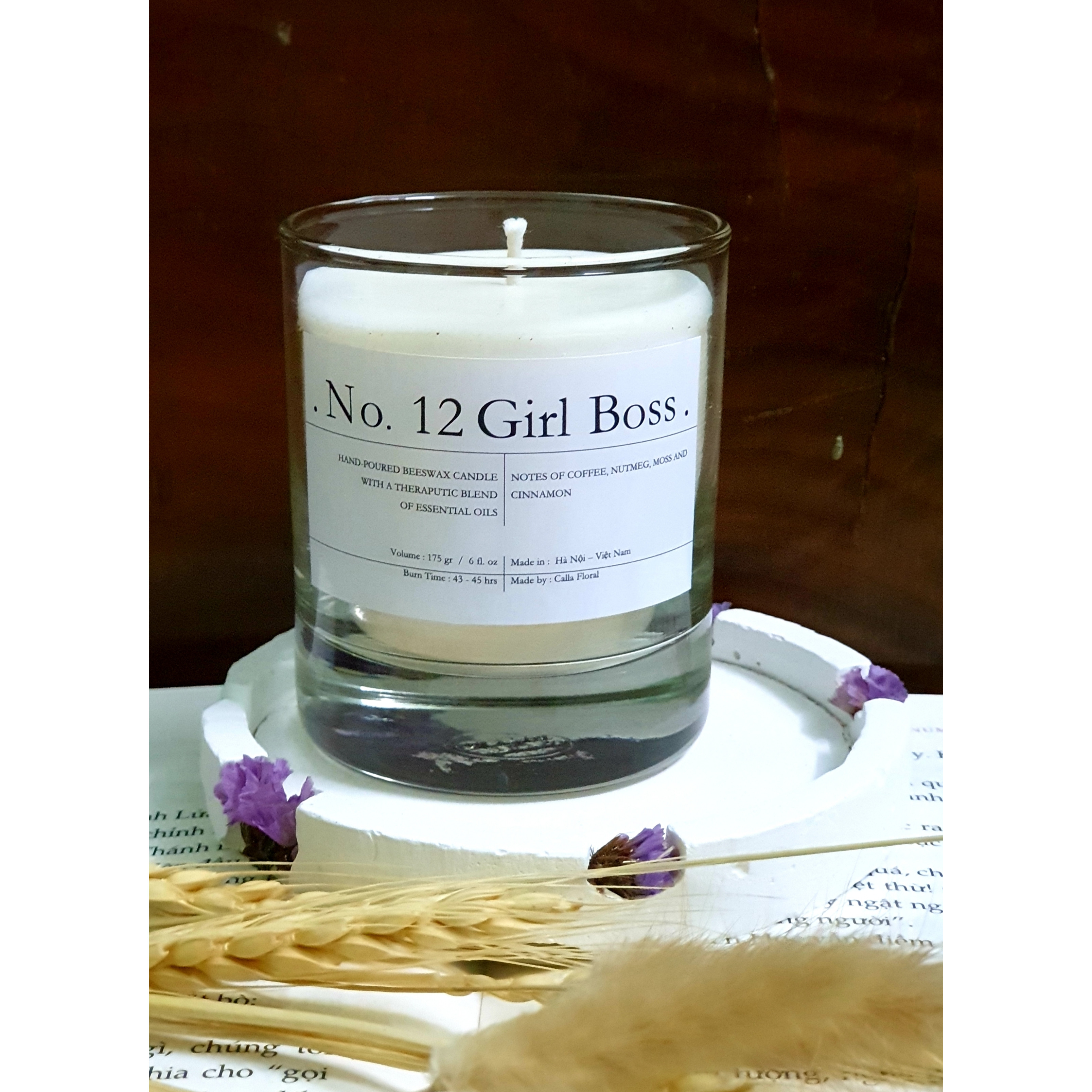 No. 12 Girl Boss - Nến thơm sáp ong và hỗn hợp tinh dầu: coffee, nhục đậu khấu, rêu và quế