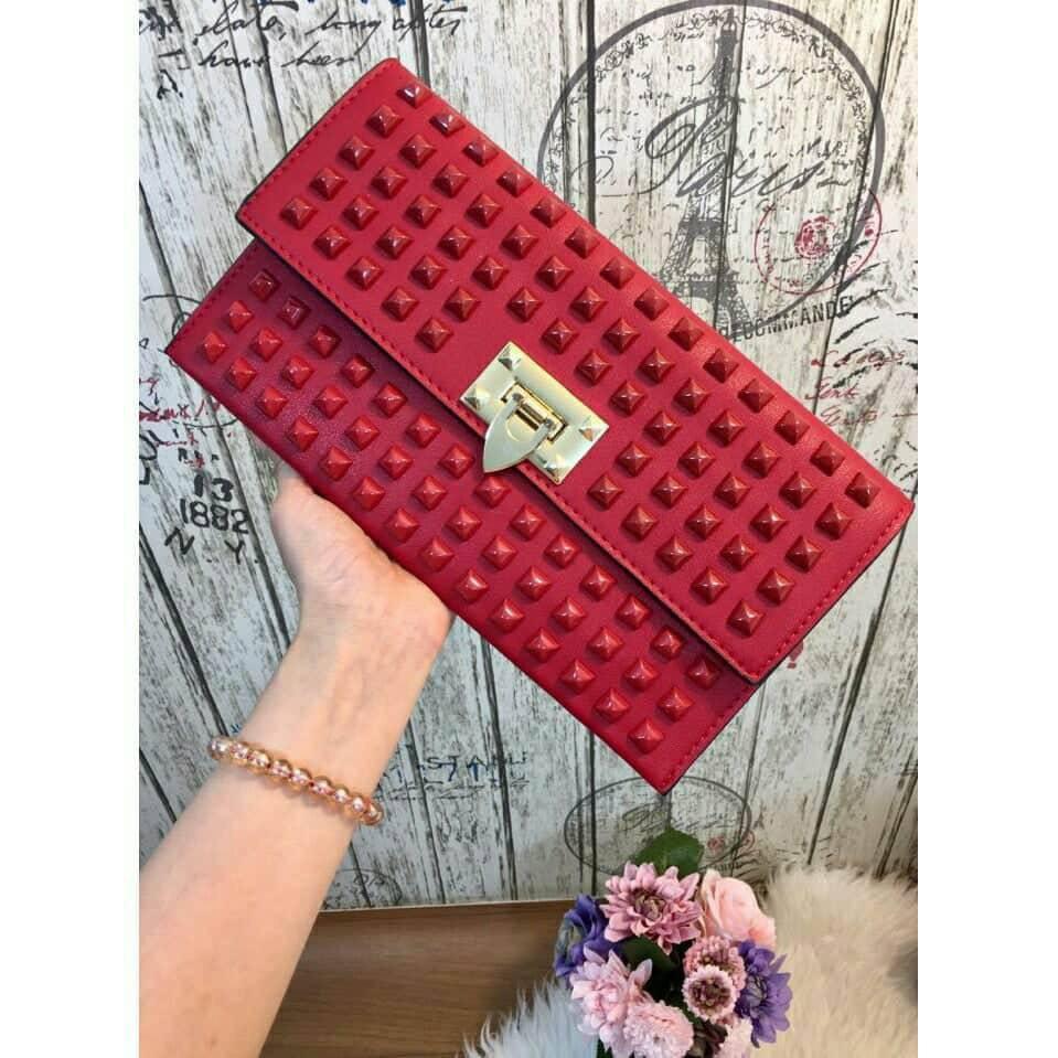 Clutch Cầm Tay Đinh Tán Đỏ