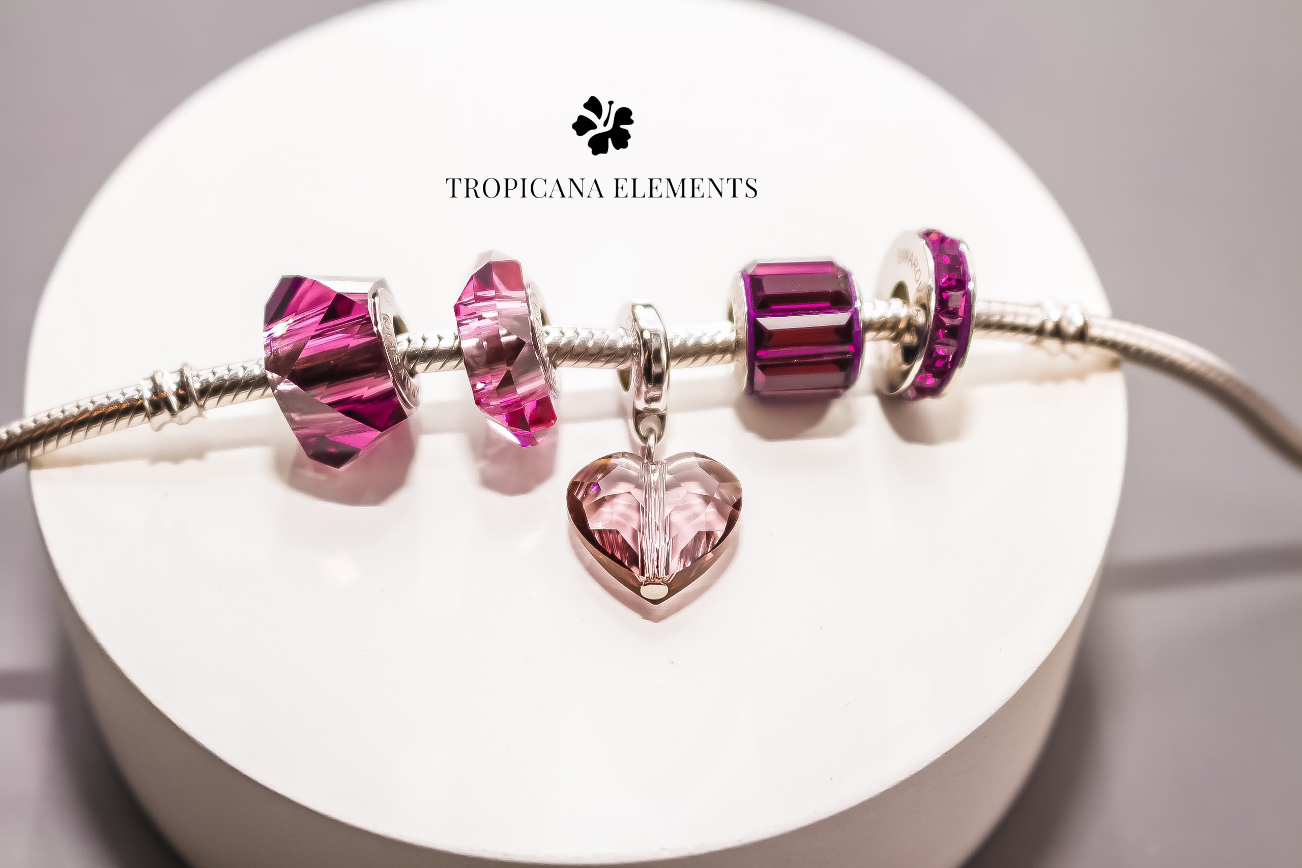 Lắc Tay Tropicana Phối Charm Swarovski Pave Tim Tím