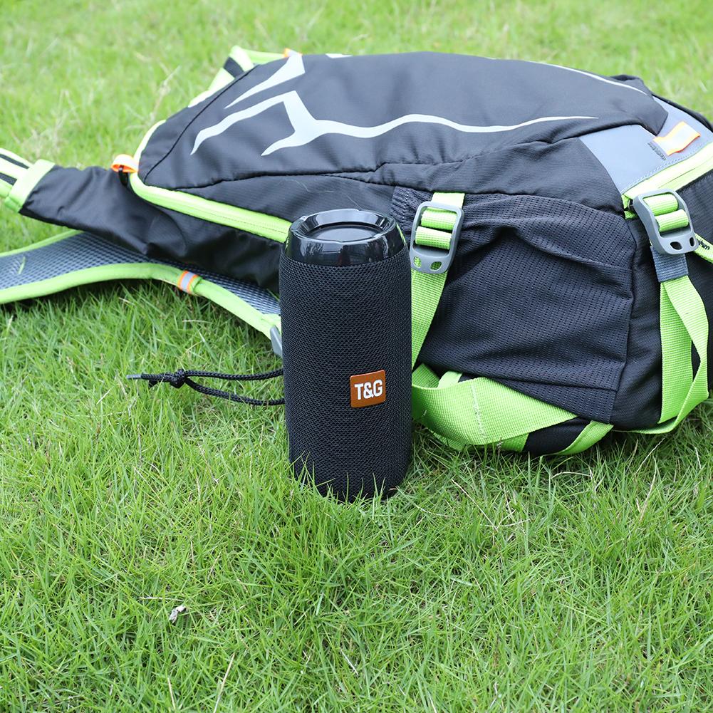 Xe đạp không dây FM Radio Radio Bluetooth Loa tương thích Loa không thấm thuốc âm thanh Nho Tiếng loa âm thanh Tự do Màu núi: Đen