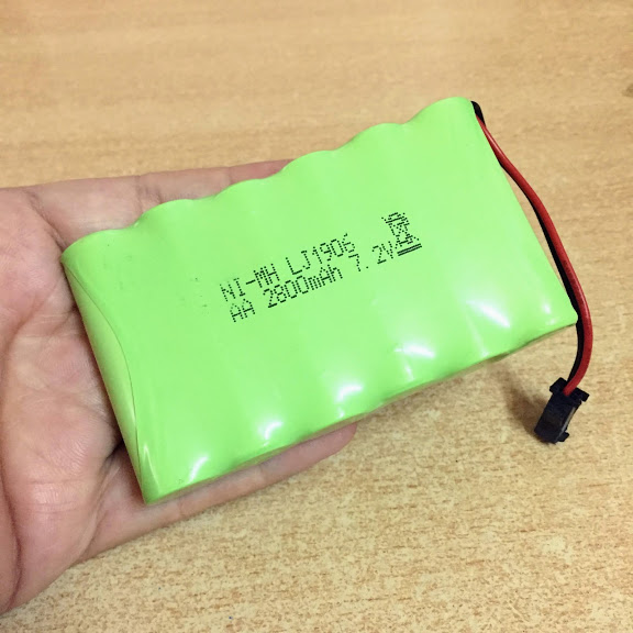 Pin sạc 7.2V dung lượng 2800mAh jack cắm SM càng cua đen