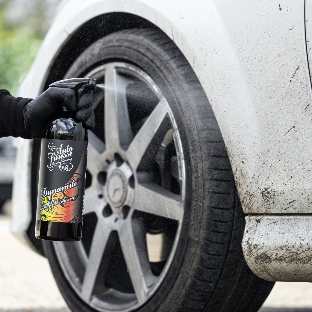 Dyna Traffic Film Remover - Rửa sạch bụi bẩn trước khi rửa tiếp xúc 5L