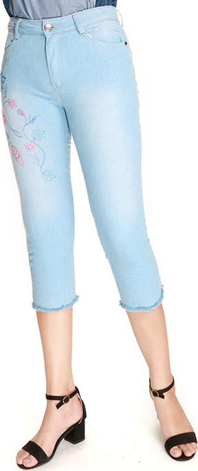 Quần ngố bò nữ Narsis P7017 màu xanh, sử dụng chất liệu Cotton cao cấp, chất vải mềm mại, thoáng mát, sản phẩm được sản xuất tại Việt Nam bởi thương hiệu thời trang nổi tiếng Narsis