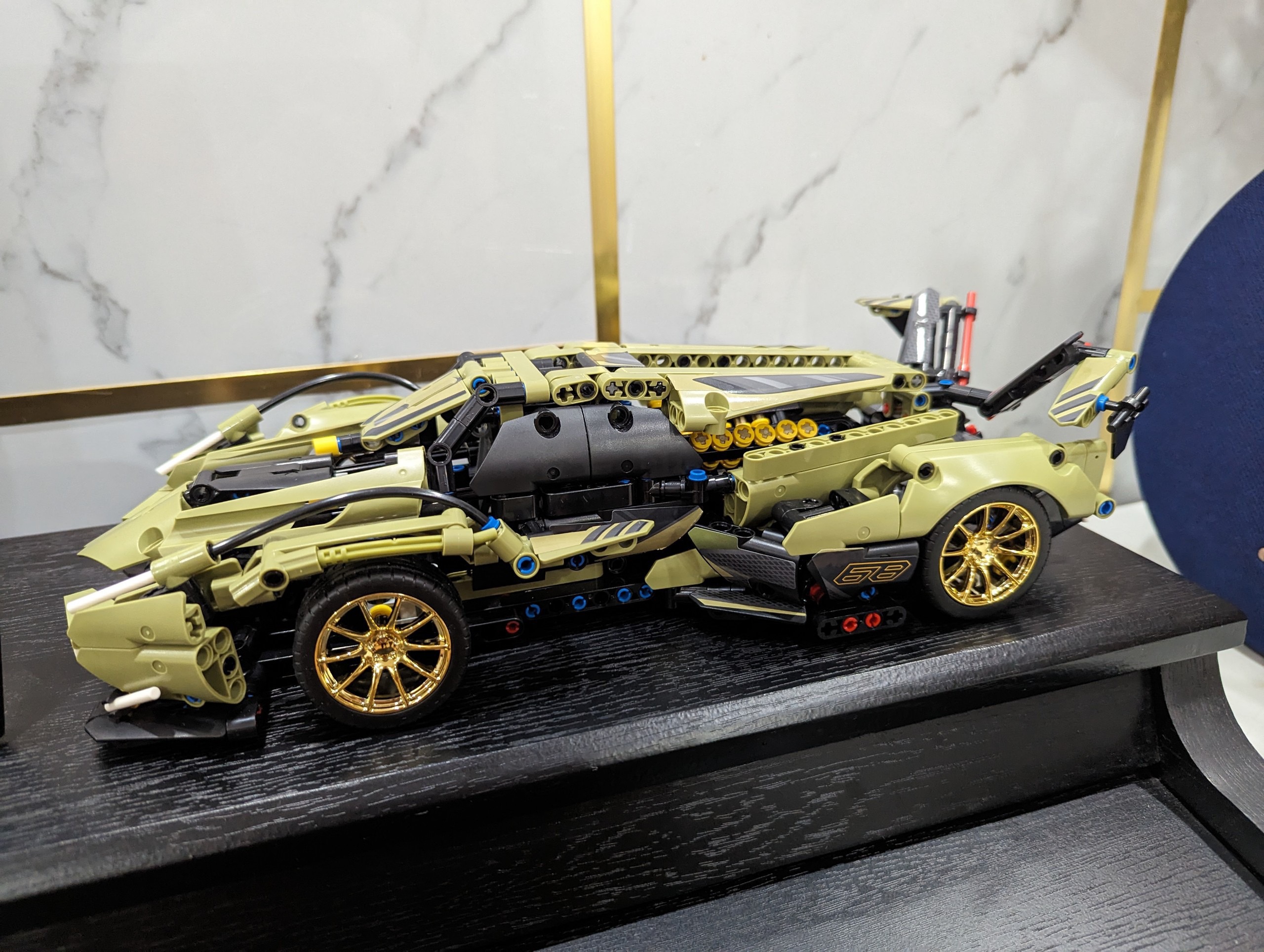 Đồ chơi lắp ráp mô hình tĩnh Xe thể thao Lamborghini V12 - SY BLOCK 8553