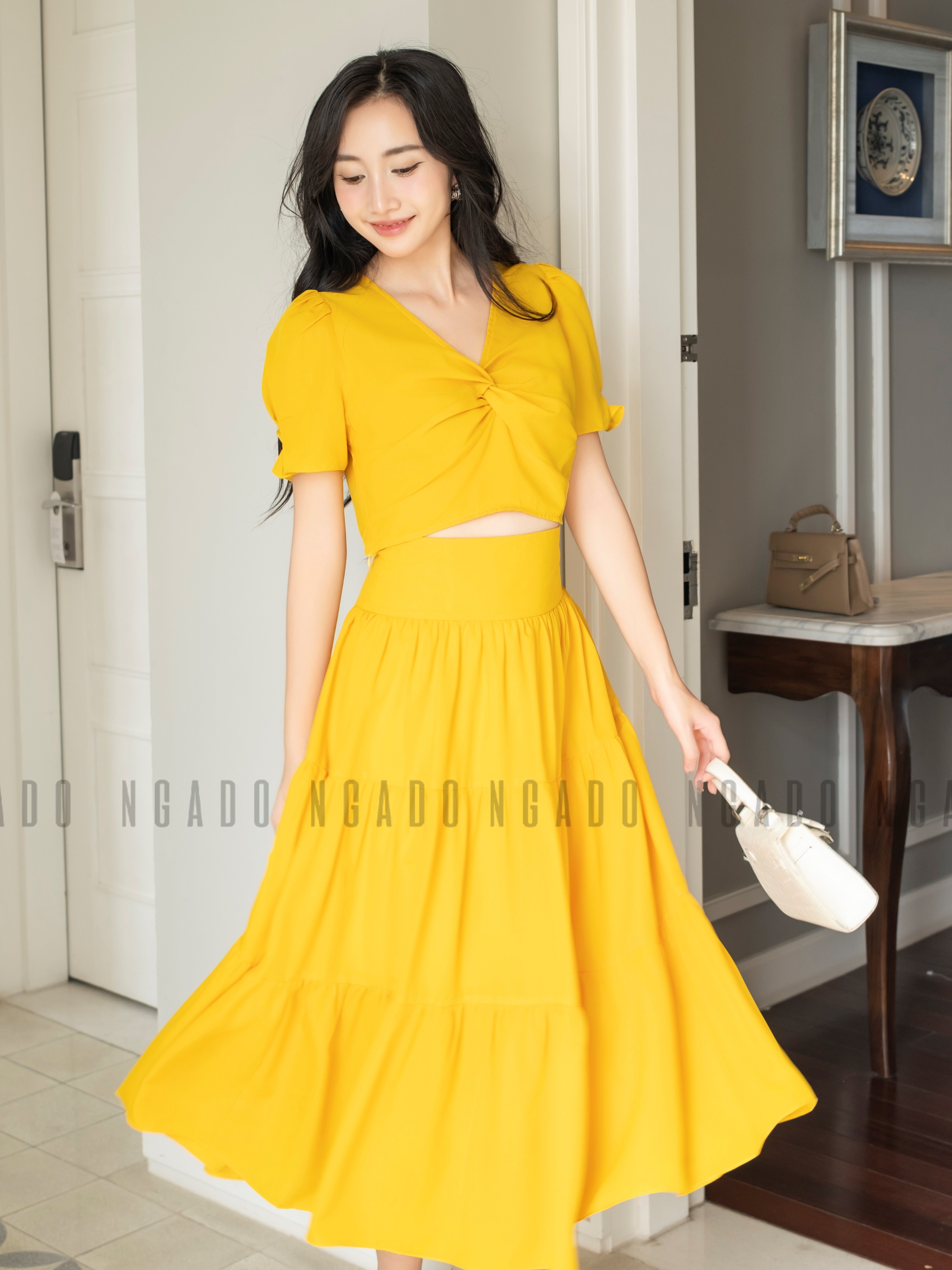 Set áo váy vàng NGADO , set đồ nữ , Set áo kèm chân váy xòe , Set đồ nữ thiết kế