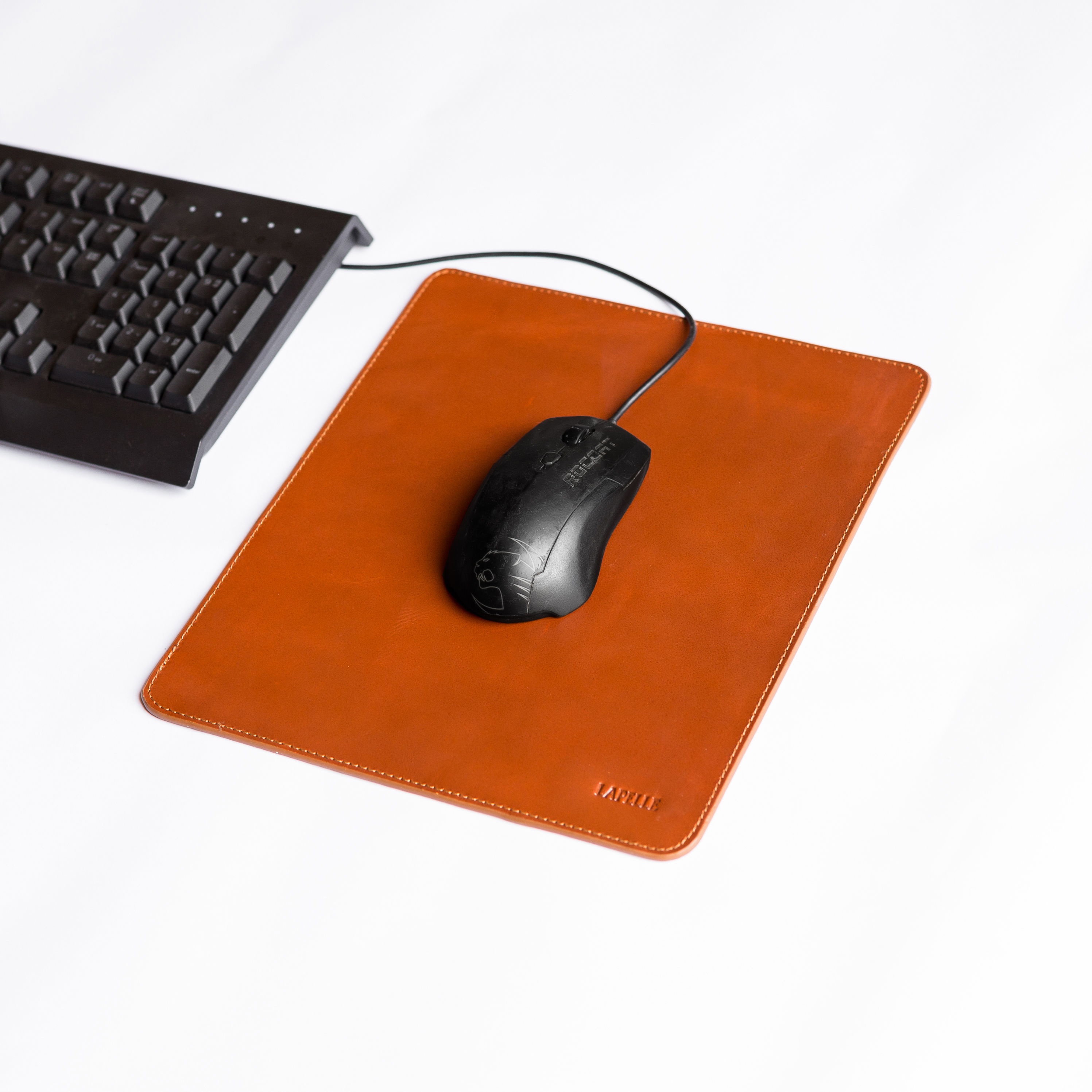 Bàn di chuột, miếng lót chuột bằng da bò thật kích thước 21.5 x 25 cm - Mouse Pads Leather LAPELLE