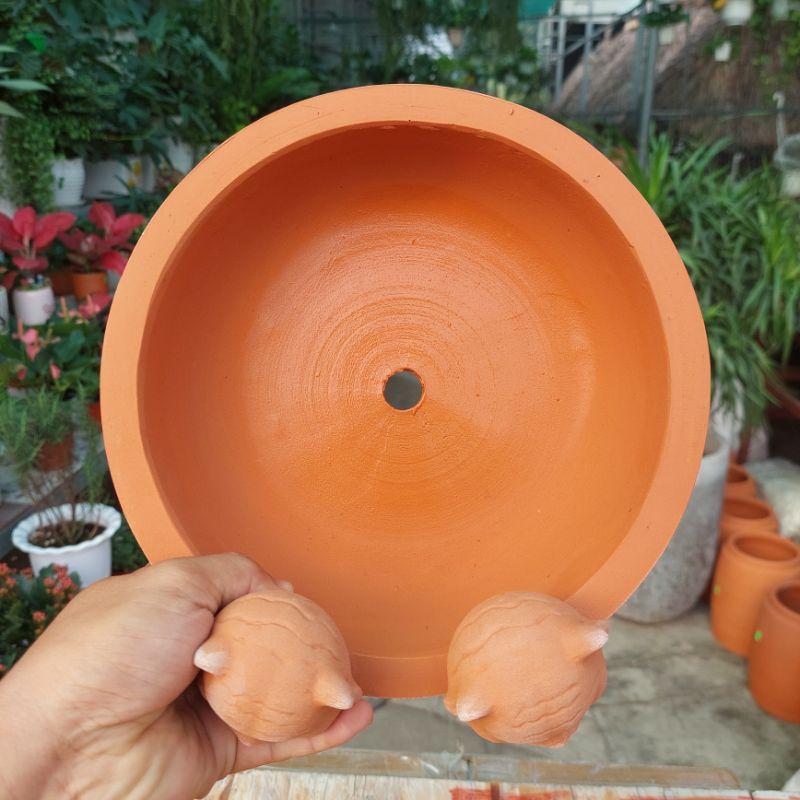 Chậu đất nung Bình Dương - Ổ mèo con dễ thương, miệng chậu 24cm, chiều cao tới miệng 6cm, chiều cao tới đầu mèo 12cm