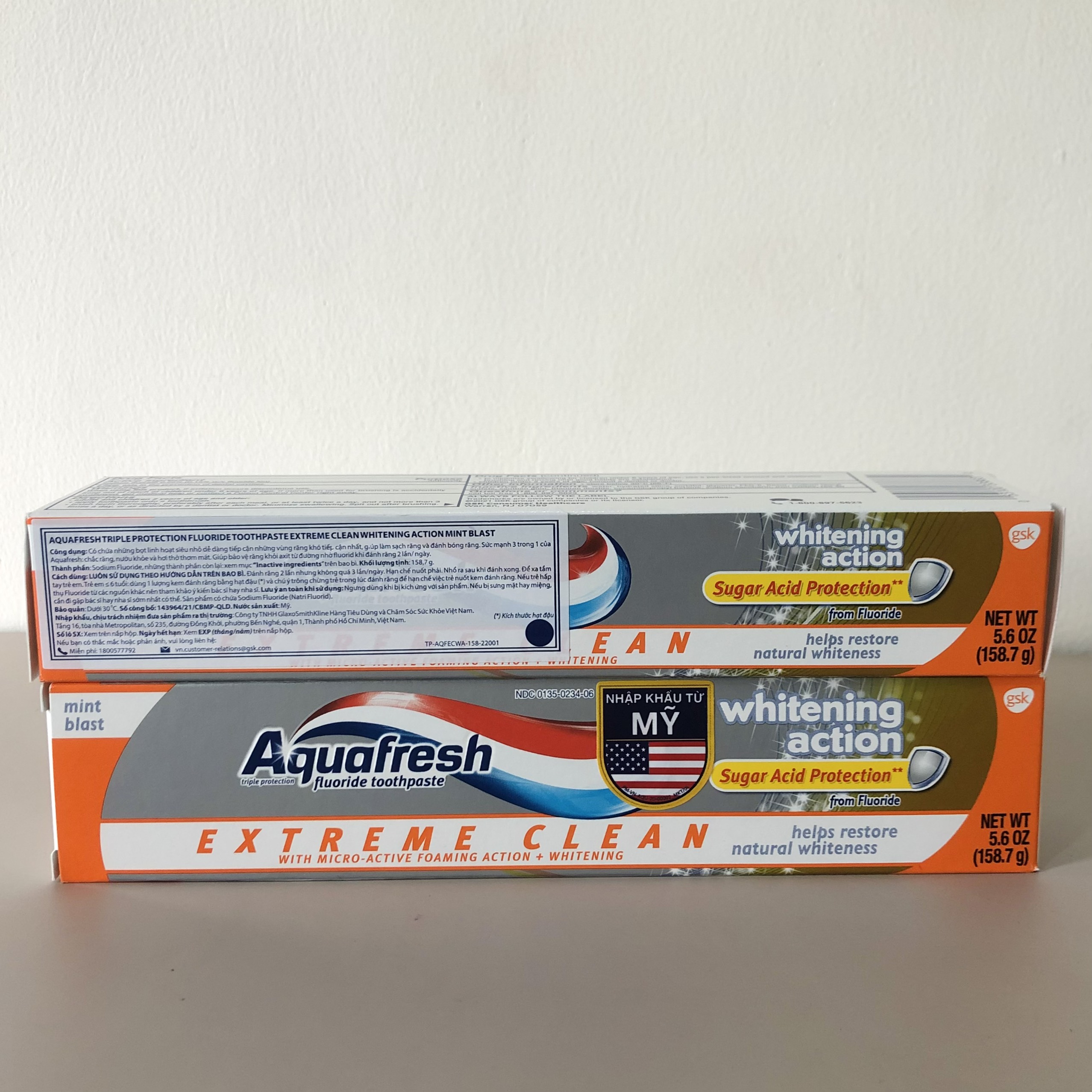 Kem Đánh Răng Aquafresh Extra Whitening Action Tuýp 158.7g Nhập Mỹ