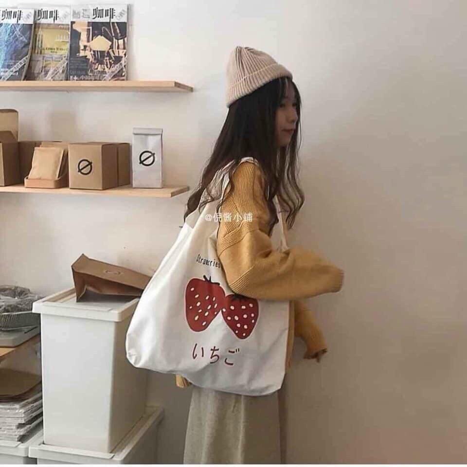 TÚI VẢI ĐEO VAI ULZZANG HÌNH QUẢ DÂU - CHỮ ATTITUDE - TÚI TOTE CANVAS ĐỦ MẪU