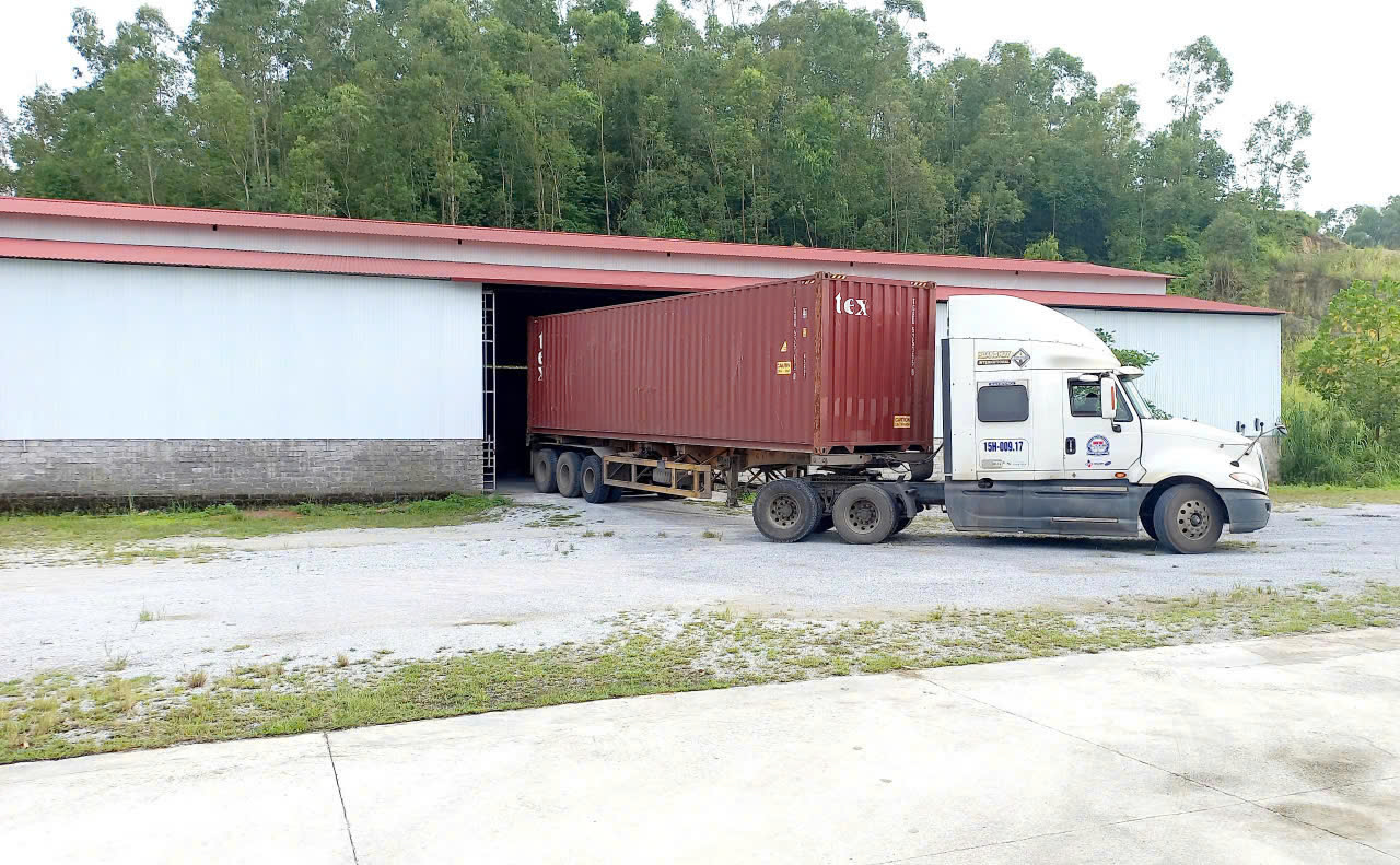 Bạt phủ ô tô chất liệu vải không dệt 3 lớp cao cấp MACSIM cho VinFast Lux SA màu ghi