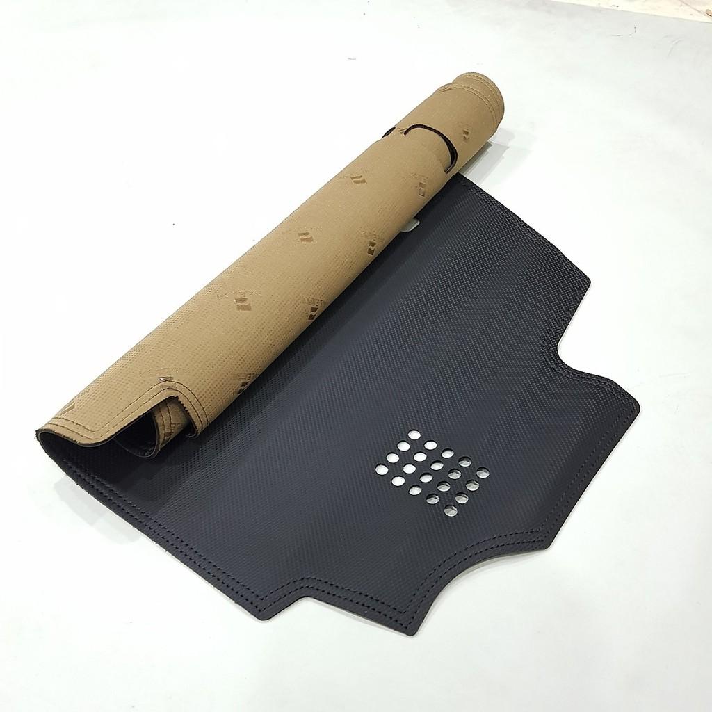 Thảm taplo ô tô Kia Rio 2018 2019 loại da vân cacbon chống nắng, chống nứt vỡ taplo, thảm taplo Kia Rio