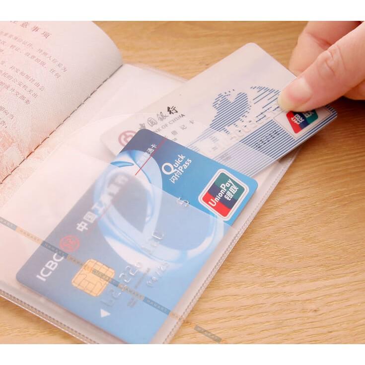 Vỏ Bọc Hộ Chiếu PVC Bao Passport Trong Suốt Có Ngăn Đựng Thẻ Tiện Lợi {13,5 x 18,5