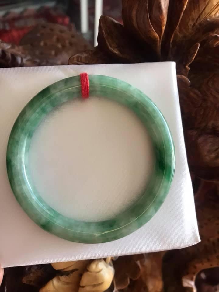 VÒNG TAY NỮ LOẠI VIP XANH BÔNG ĐẬU LÝ SỊN 48MM 100% CẨM THẠCH TỰ NHIÊN