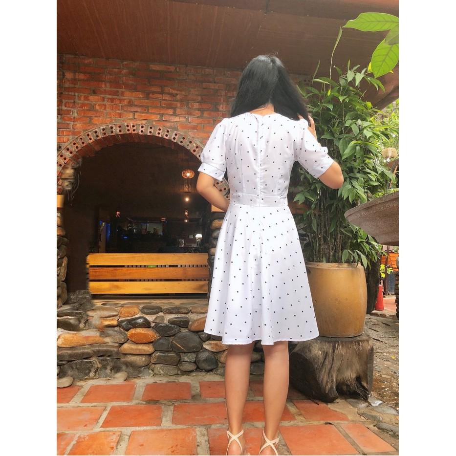 Đầm xòe chấm bi cổ đắp chéo trẻ trung