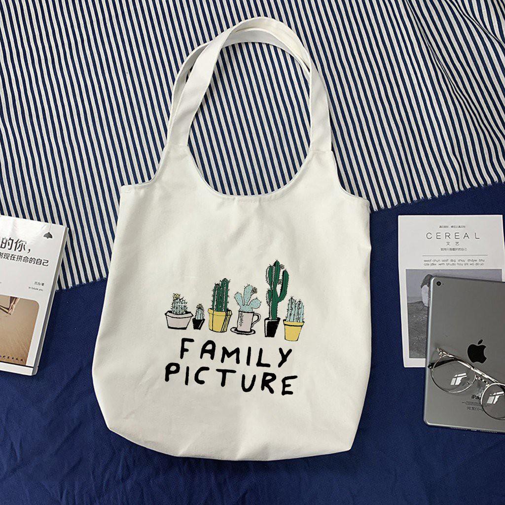 Túi Tote Vải Canvas Ulzzang Unisex Quai Tròn Đeo Vai In Family Picture TT11