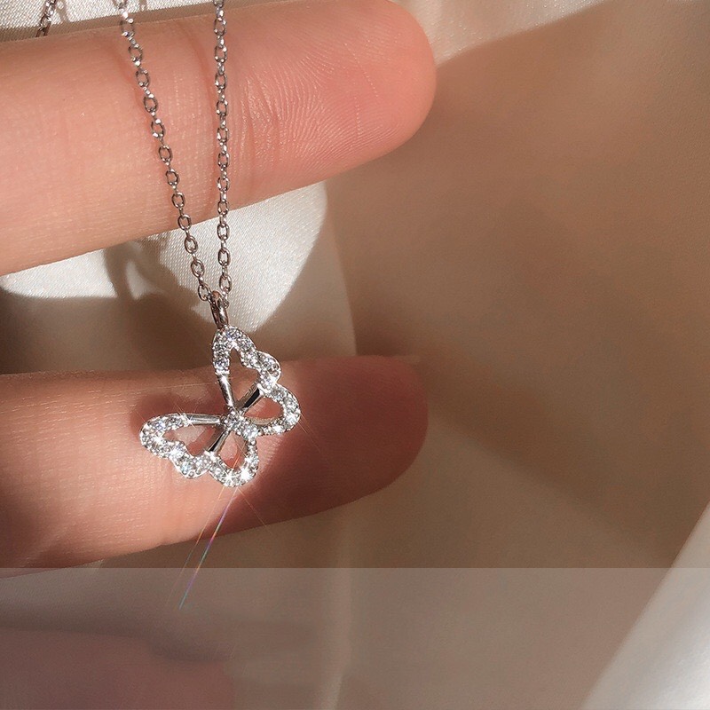 Dây Chuyền Mặt Hình Bướm Rỗng Đính Đá Đơn Giản Thời Trang Hàn Quốc