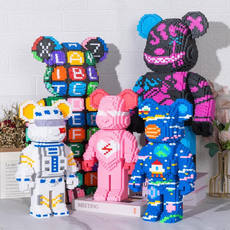 (55cm ) Mô hình lắp ráp Bearbrick size lớn chủ đề hoa ( tặng búa + đèn + 1 mini) - Hồng tim 55cm