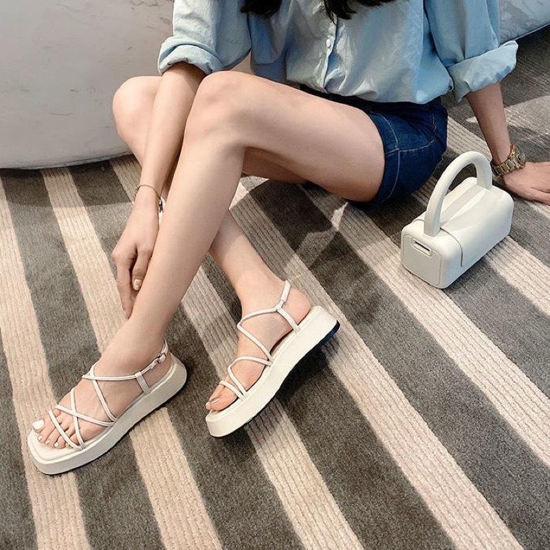 Giày Sandal Đế Dày Cao Gót Đan Dây Chéo CÓ 2 MÀU ĐEN VÀ TRẮNG HÀNG LOẠI 1 Phong Cách Hàn Quốc Thời Trang Mùa Hè ĐI BIỂN