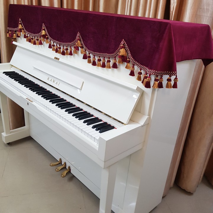 Khăn Phủ đàn Piano nhung đỏ cao cấp phối tua rua chùm sang trọng