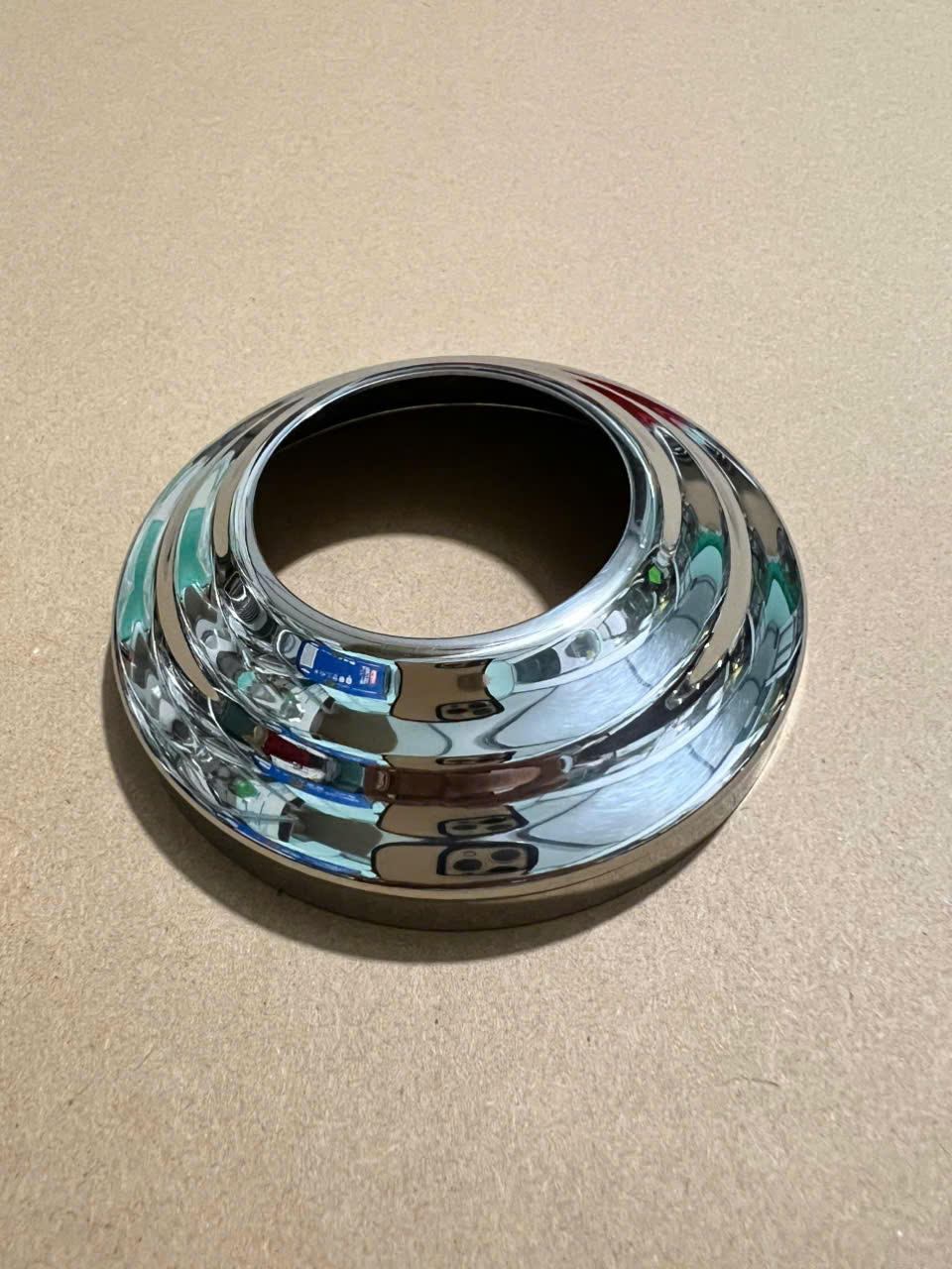 Chụp Đế Trụ Lan Can Cầu Thang Phi 19-25-38-51 Inox 304 KB-975