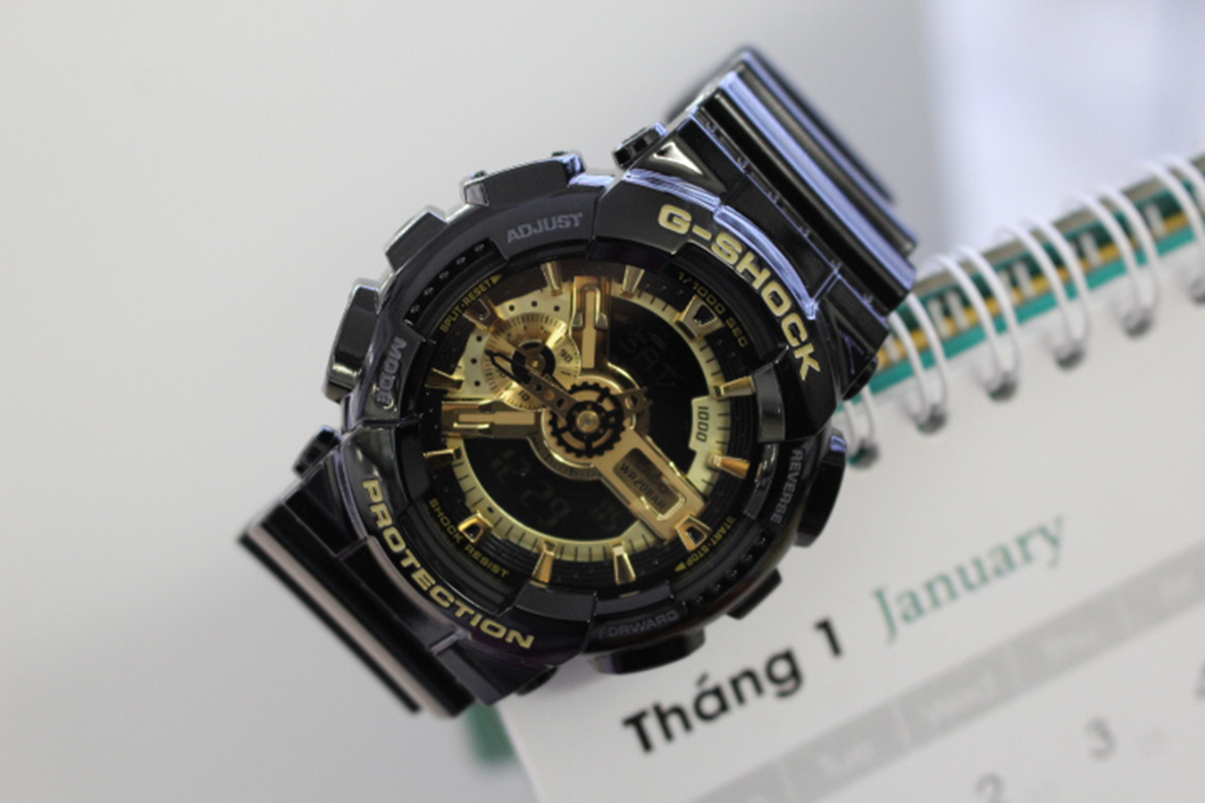 Đồng hồ nam dây nhựa Casio G-SHOCK GA-110GB-1ADR