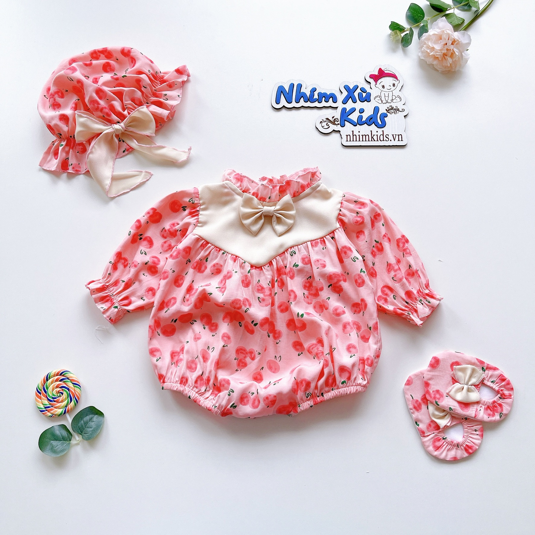 Body mũ hồng bé gái sơ sinh đến 12kg, Bodysuit phối hoa kèm nón và giày siêu cưng