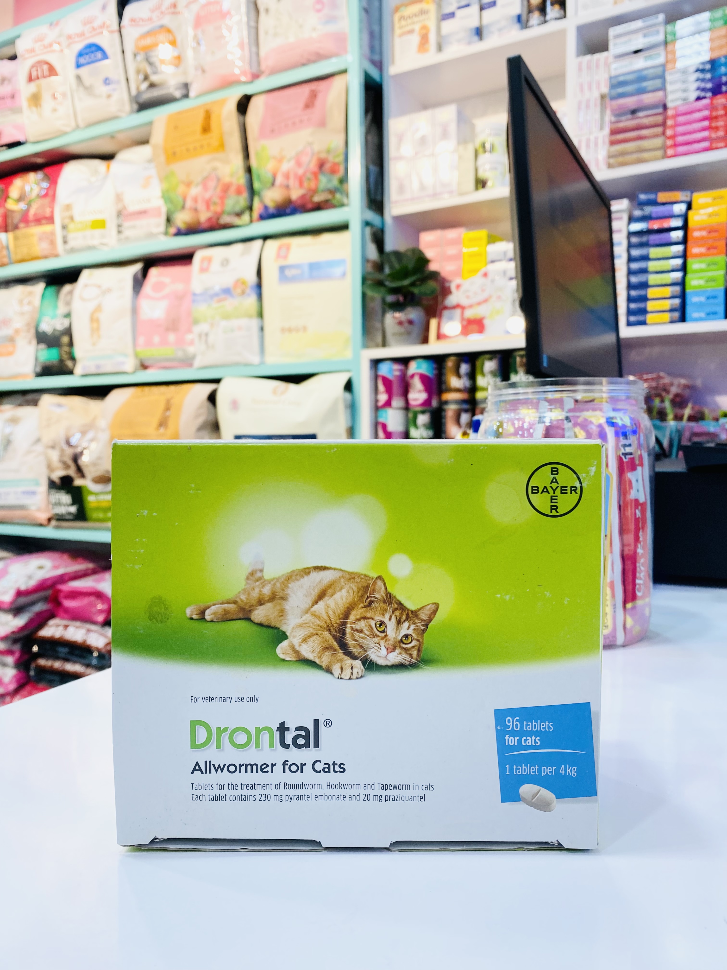 Xổ giun drontal cho mèo