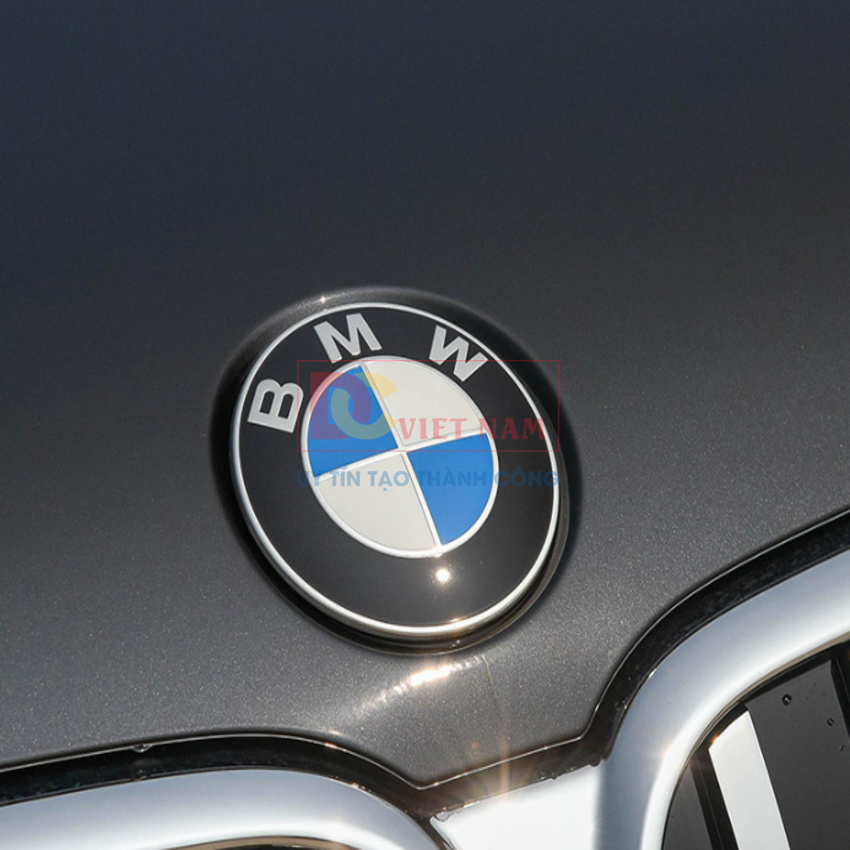 Logo biểu tượng trước xe ô tô BMW Series 7