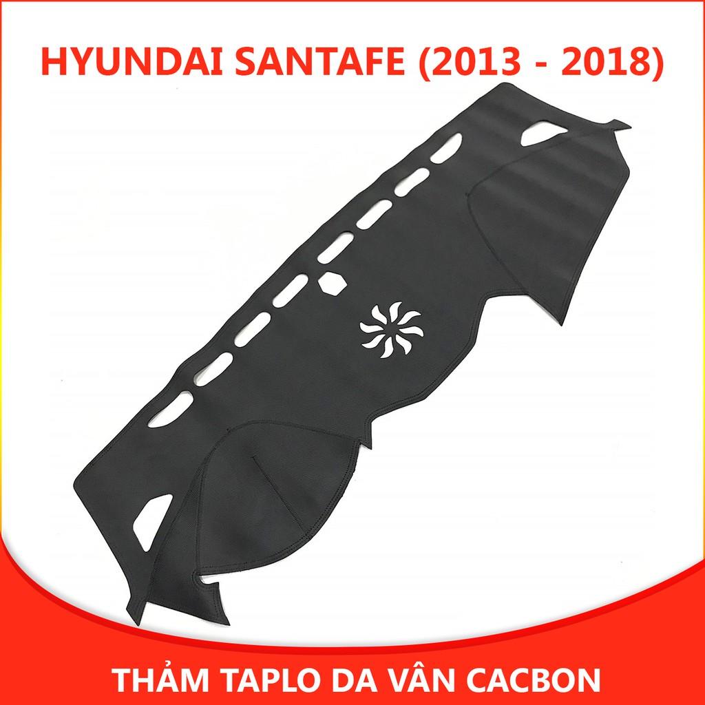 Thảm taplo ô tô Santafe 2013 - 2017 loại da vân cacbon chống nắng, chống nứt vỡ taplo, thảm taplo Hyundai Santafe
