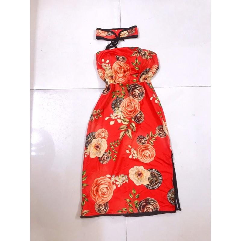 Đầm body cổ tàu sẻ tà viền đính nút có mút ngực cực sexy sang chảnh