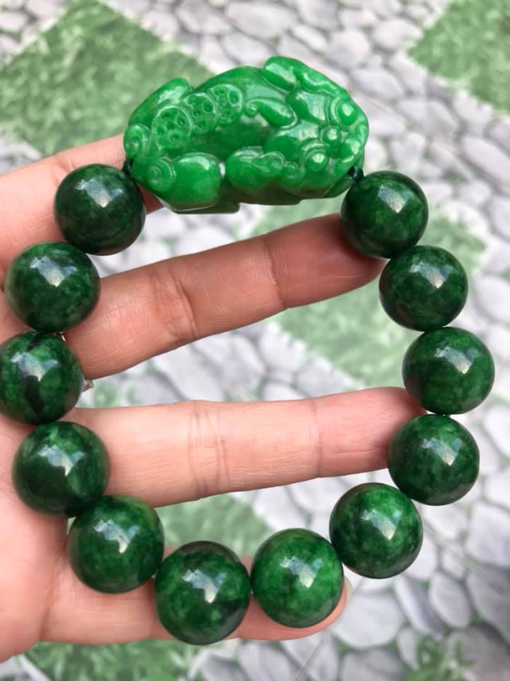 VÒNG TAY PHONG THỦY ĐÁ CẨM THẠCH TỲ HƯU HÚT TÀI LỘC MAY MẮN VÒNG NAM MỆNH THỦY , MỆNH MỘC ĐEO Ạ NAM TAY TO 75KG - 90KG ĐEO