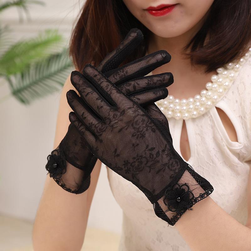 Ưu đãi đặc biệt Găng tay Amazon ren ngắn thoáng khí mùa hè đi xe chống trượt màn hình cảm ứng cô dâu băng lụa găng tay chống nắng