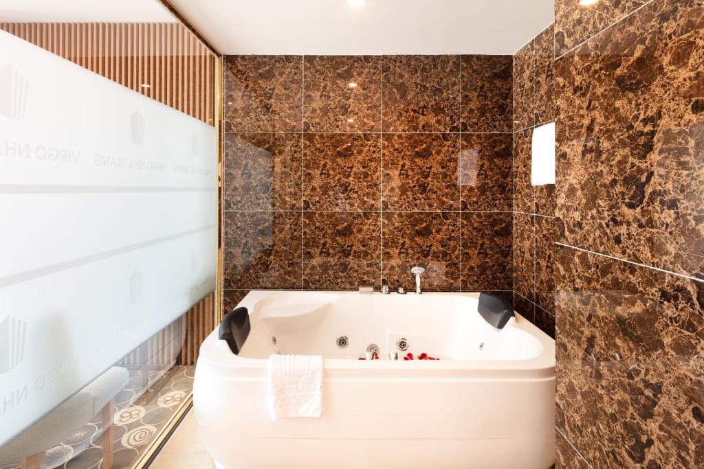 Combo 4N3D KS Virgo Hotel Nha Trang: VMB khứ hồi Hà Nội - Nha Trang + Phòng Tiêu Chuẩn + Ăn sáng