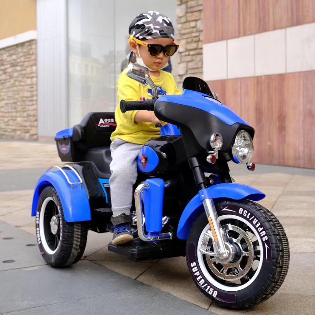 Xe máy điện moto 3 bánh ABM 5288 dáng thể thao cảnh sát cho bé đạp ga (Đỏ-Trắng-Xanh-Đen