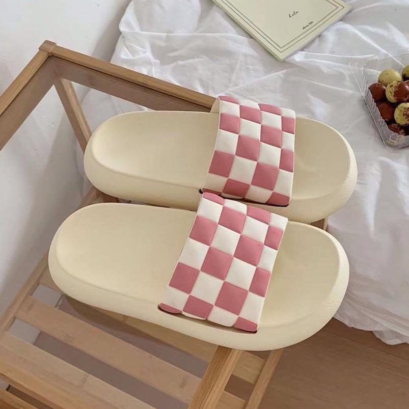 Dép nữ đế bánh mì, dép quai ngang kẻ caro chất liệu cao su non siêu êm size từ 36-41 - BM03