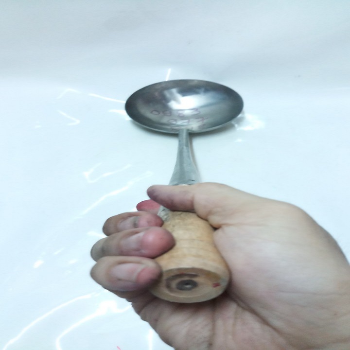 VÁ TÙ INOX CỰC ĐẠI ĐƯỜNG KÍNH 18CM.