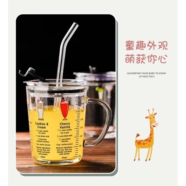 Cốc thuỷ tinh có vạch chia ml và ống hút