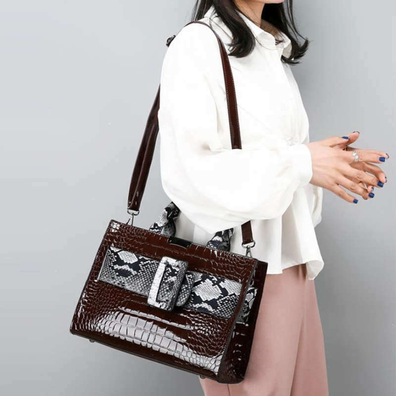 Ladies Noble Boston Bag Imitation Crocodile Skin Handbag